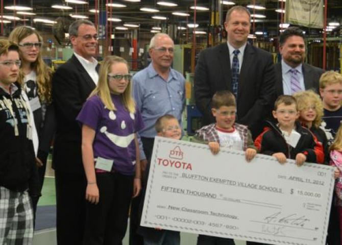 $15,000 DTR-Toyota donation to schools