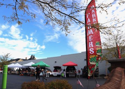 Bluffton Farmers Market at the Citizens National Bank parking lot, 102 S. Main