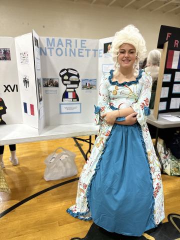 Kennedy Longworth as Marie Antoinette