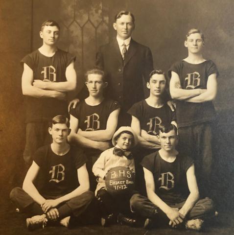 Bluffton boys basketball team 1910-1911